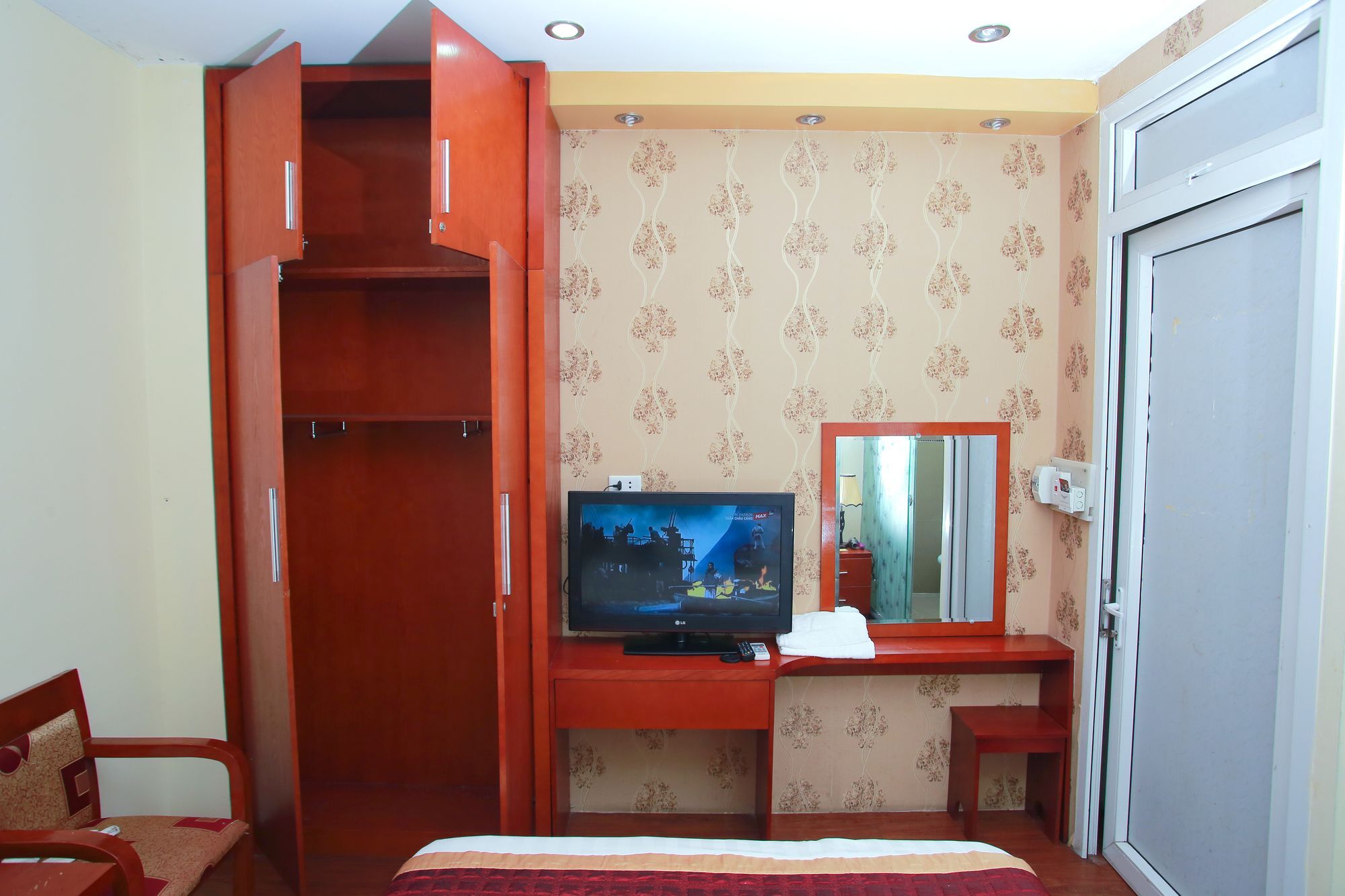 Reddoorz Near Hanoi Railway Station Exteriör bild