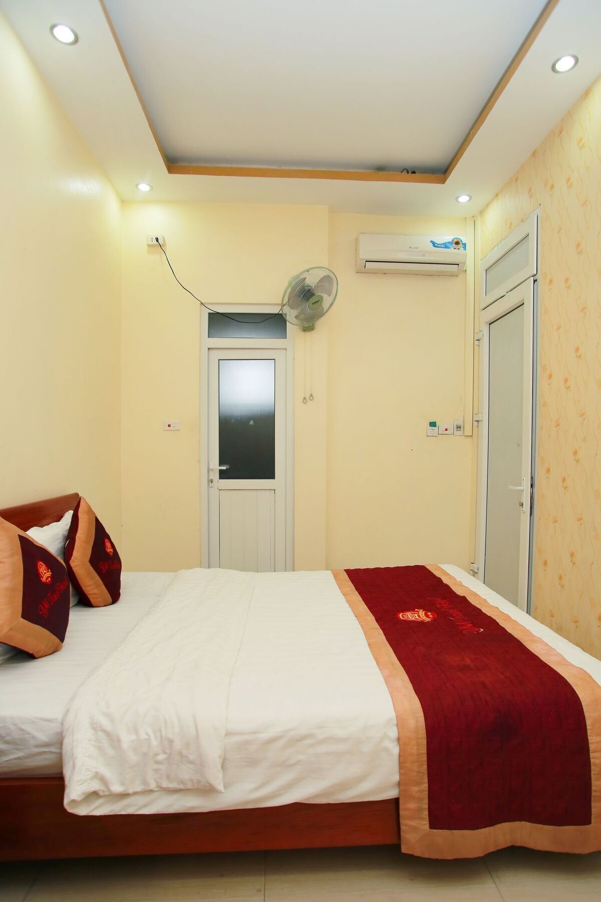 Reddoorz Near Hanoi Railway Station Exteriör bild